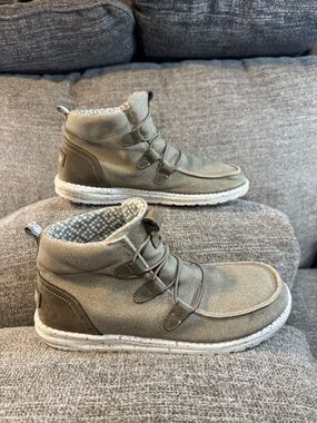 Hey Dude Women’s Chukka Boots Lea Chestnut Size 10